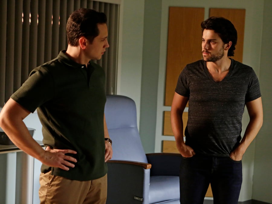 Cómo defender a un asesino : Foto Jack Falahee, Matt McGorry