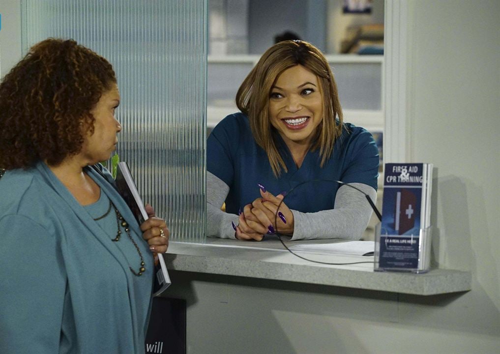 Dr. Ken : Foto Tisha Campbell