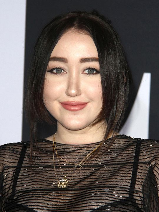 Cartel Noah Cyrus