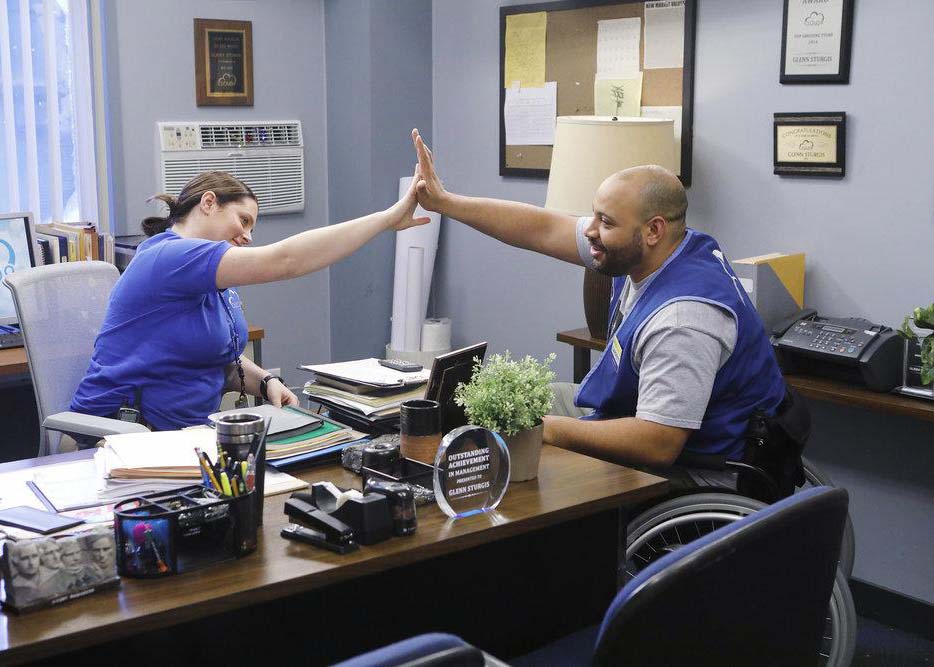 Superstore : Foto Colton Dunn, Lauren Ash