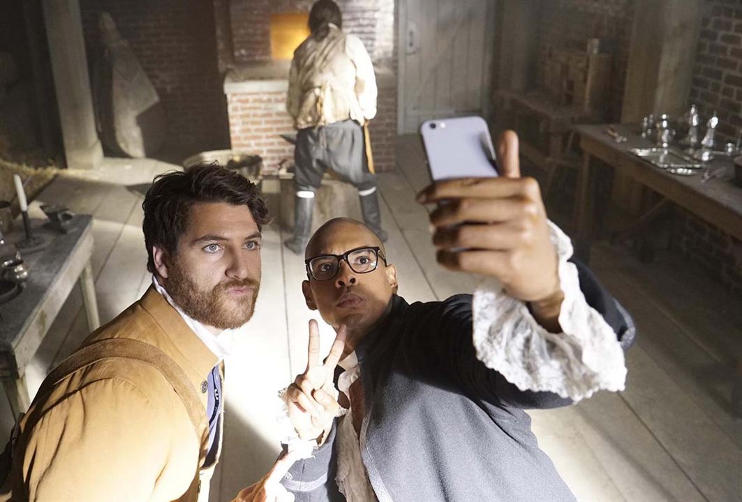 Making History : Foto Adam Pally, Yassir Lester