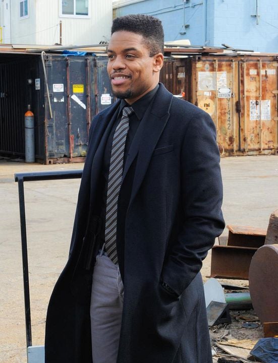 Elementary : Foto Jon Michael Hill