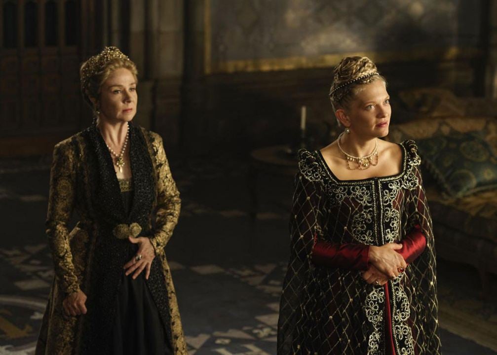 Reign : Foto Megan Follows, Anastasia Phillips