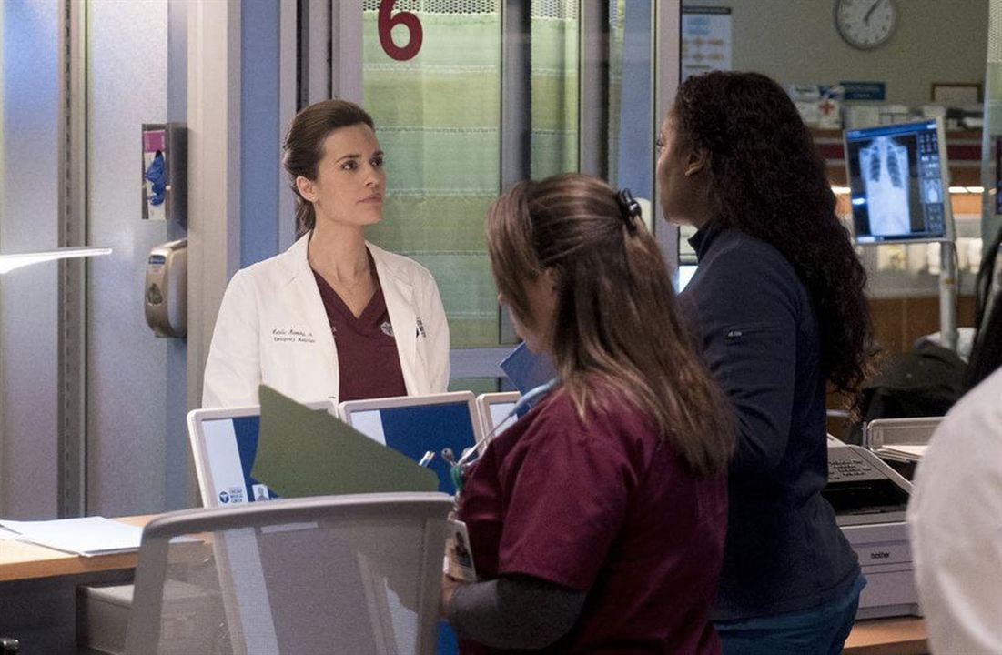 Chicago Med : Foto Torrey DeVitto