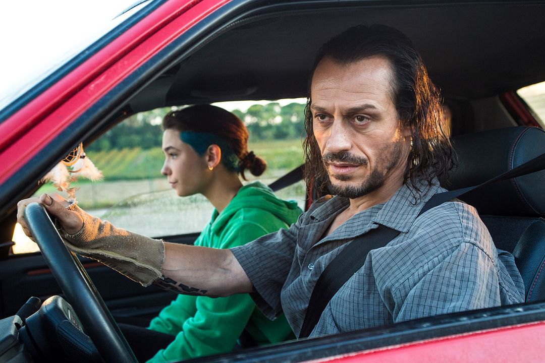 Veloz como el viento : Foto Stefano Accorsi, Matilda De Angelis