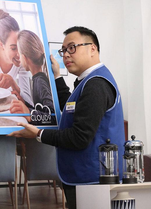 Superstore : Foto Nico Santos