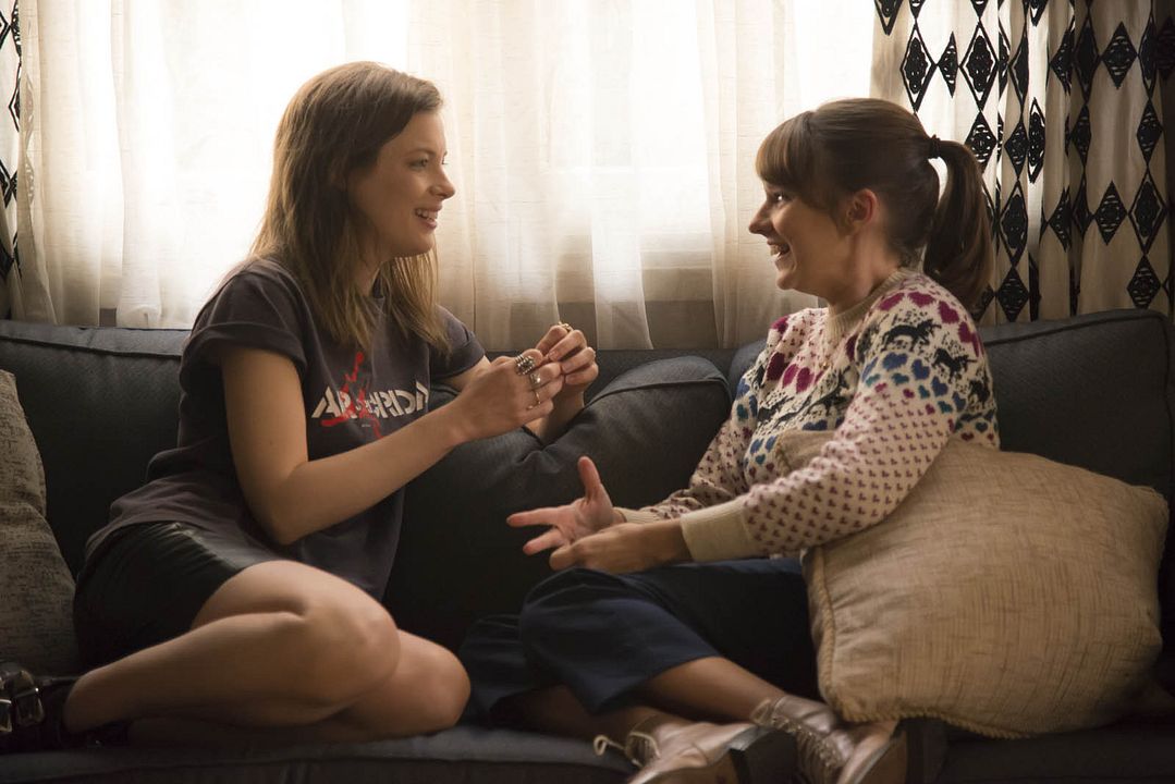 Love : Foto Gillian Jacobs, Claudia O'Doherty