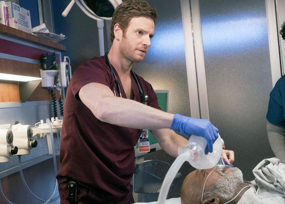 Chicago Med : Foto Nick Gehlfuss