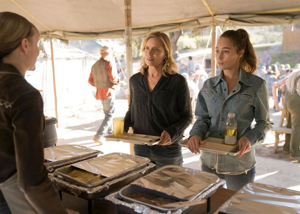 Fear The Walking Dead : Foto Kim Dickens, Alycia Debnam-Carey