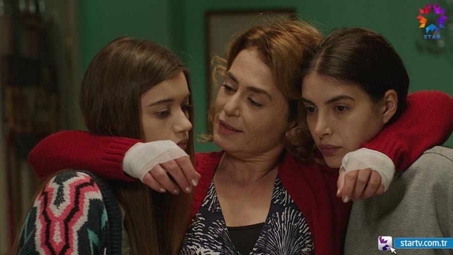 La señora Fazilet y sus hijas : Foto
