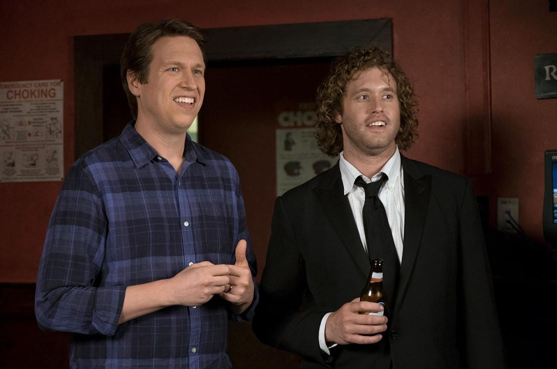 Crashing : Foto Pete Holmes