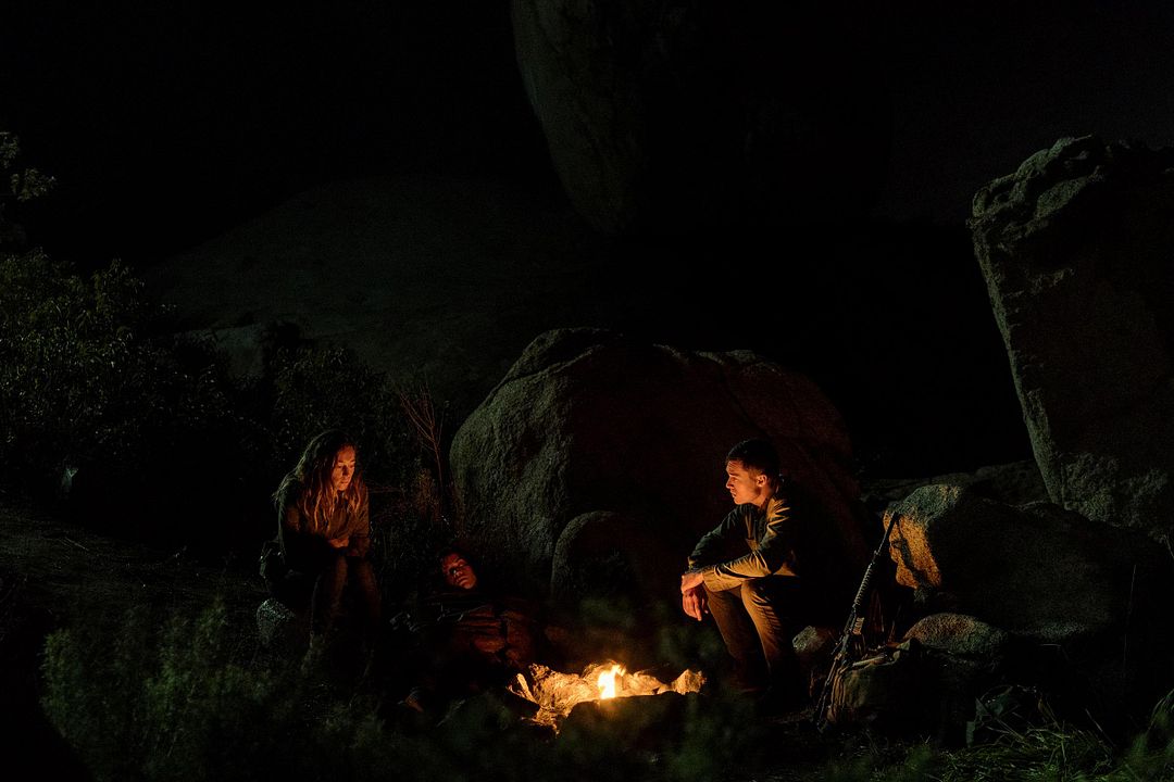 Foto Danay Garcia, Alycia Debnam-Carey, Sam Underwood