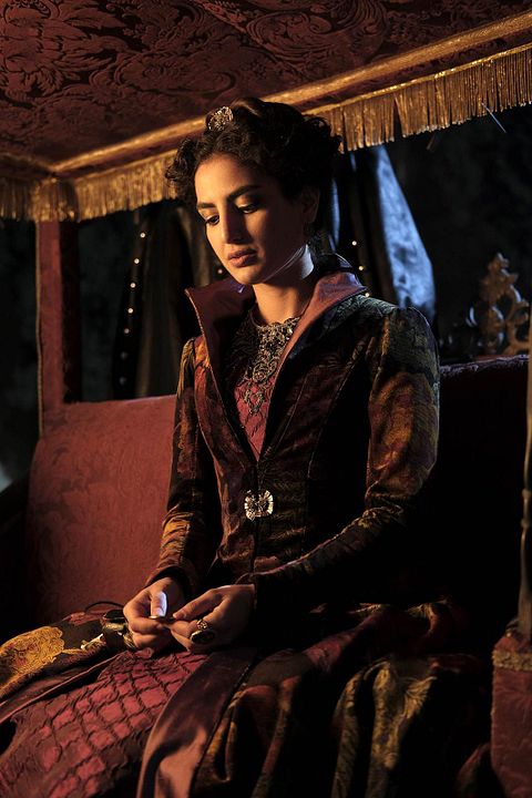 Still Star-Crossed : Foto Medalion Rahimi