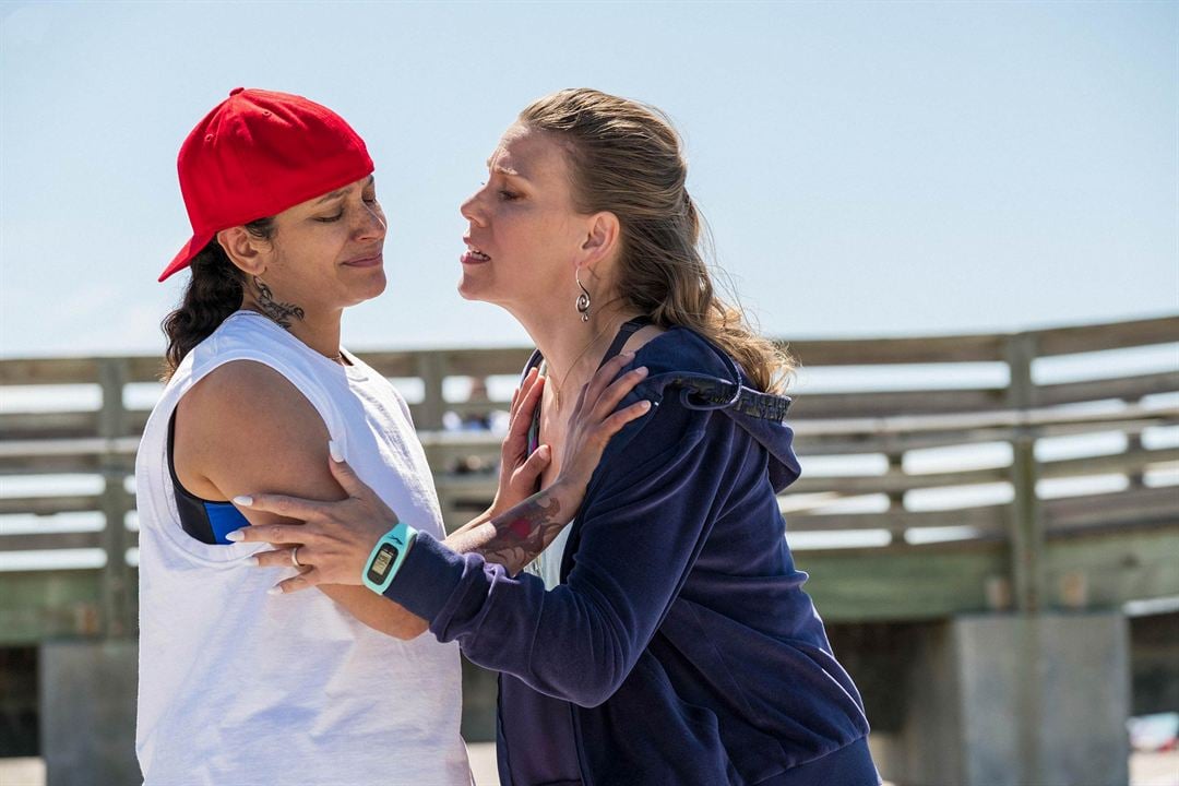 Claws : Foto Jenn Lyon, Judy Reyes