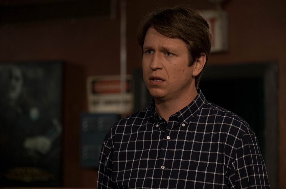 Crashing : Foto Pete Holmes