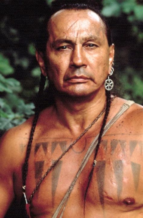 El último mohicano : Foto Russell Means