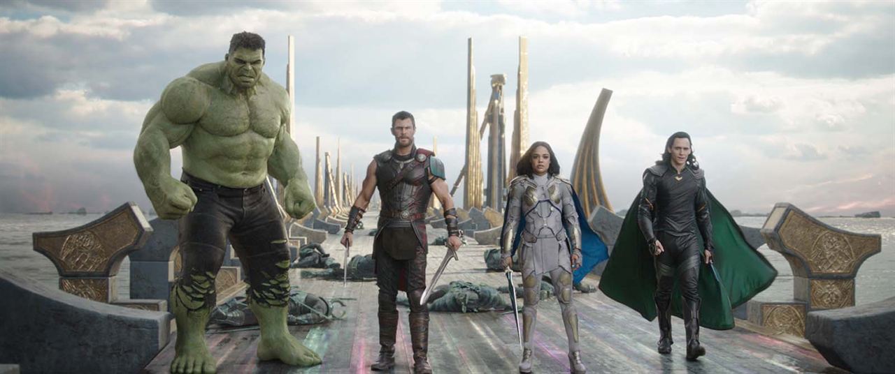 Thor: Ragnarok : Foto Tom Hiddleston, Tessa Thompson, Chris Hemsworth