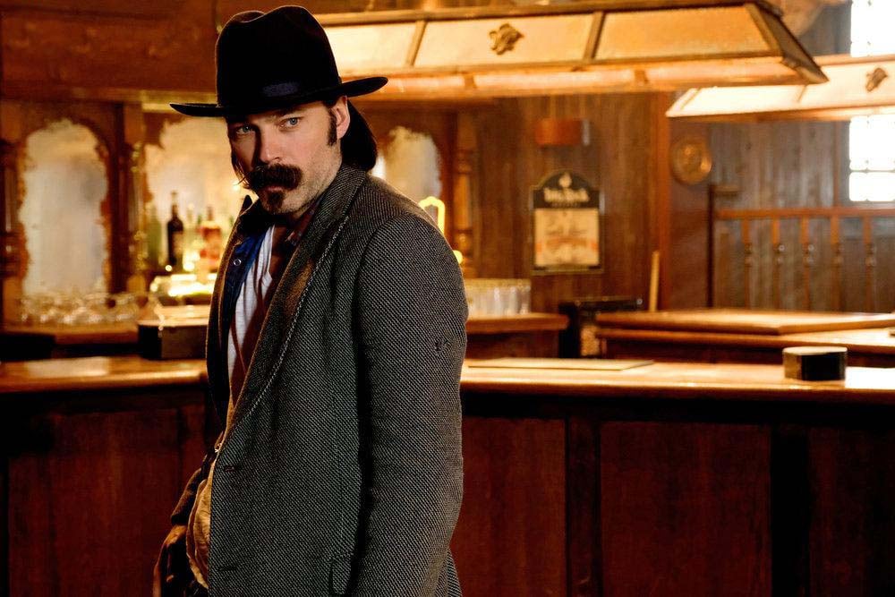 Wynonna Earp : Foto Tim Rozon