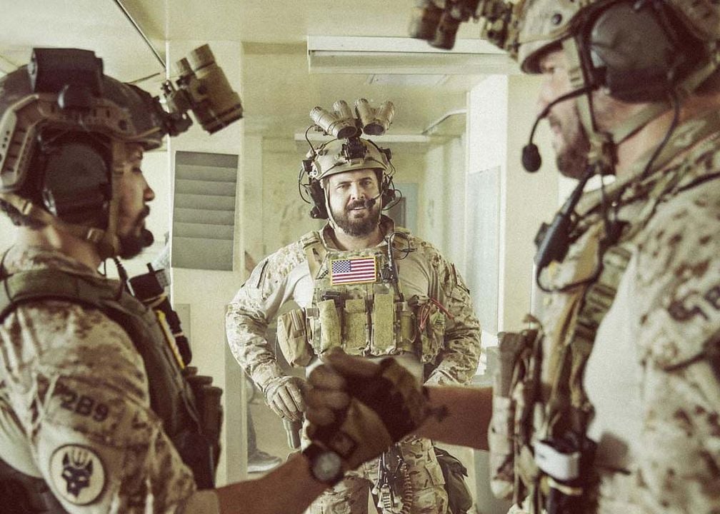 SEAL Team : Foto A.J. Buckley