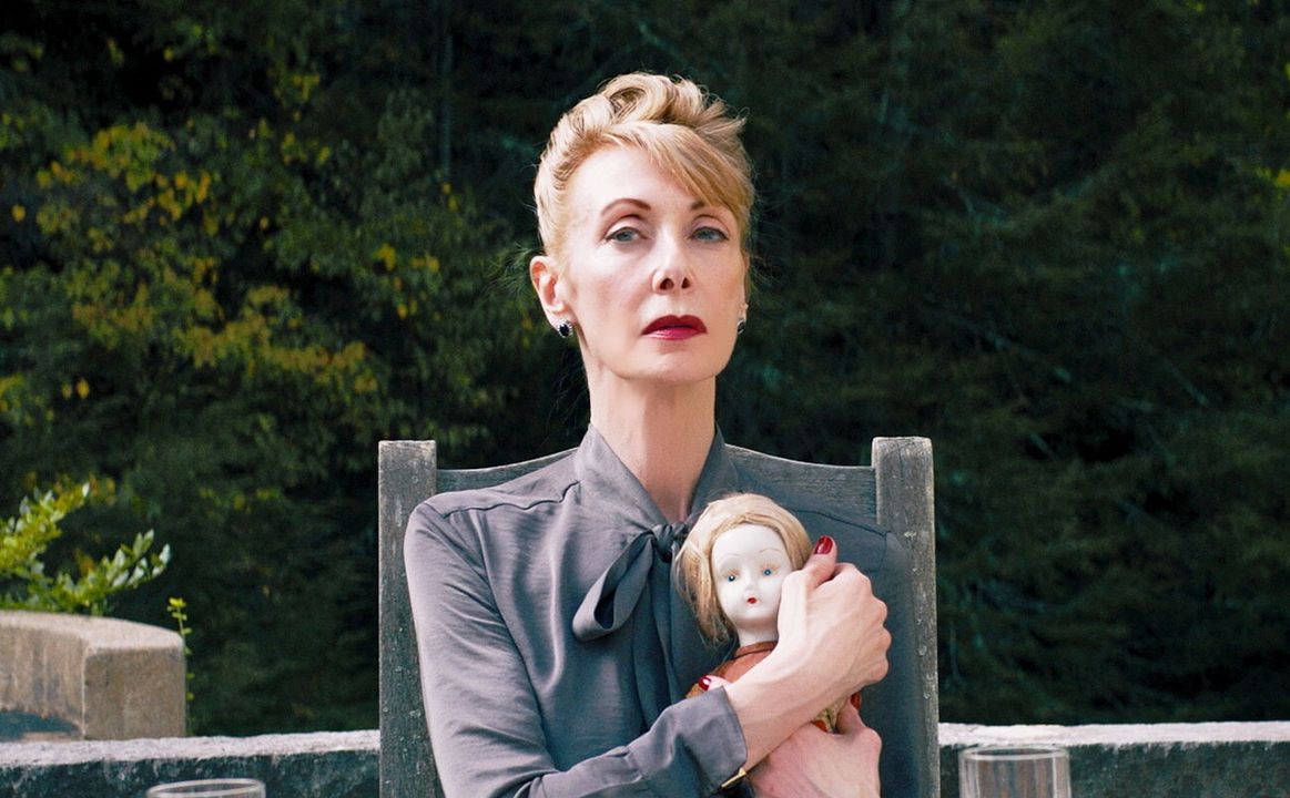 Cartel Julia Campanelli