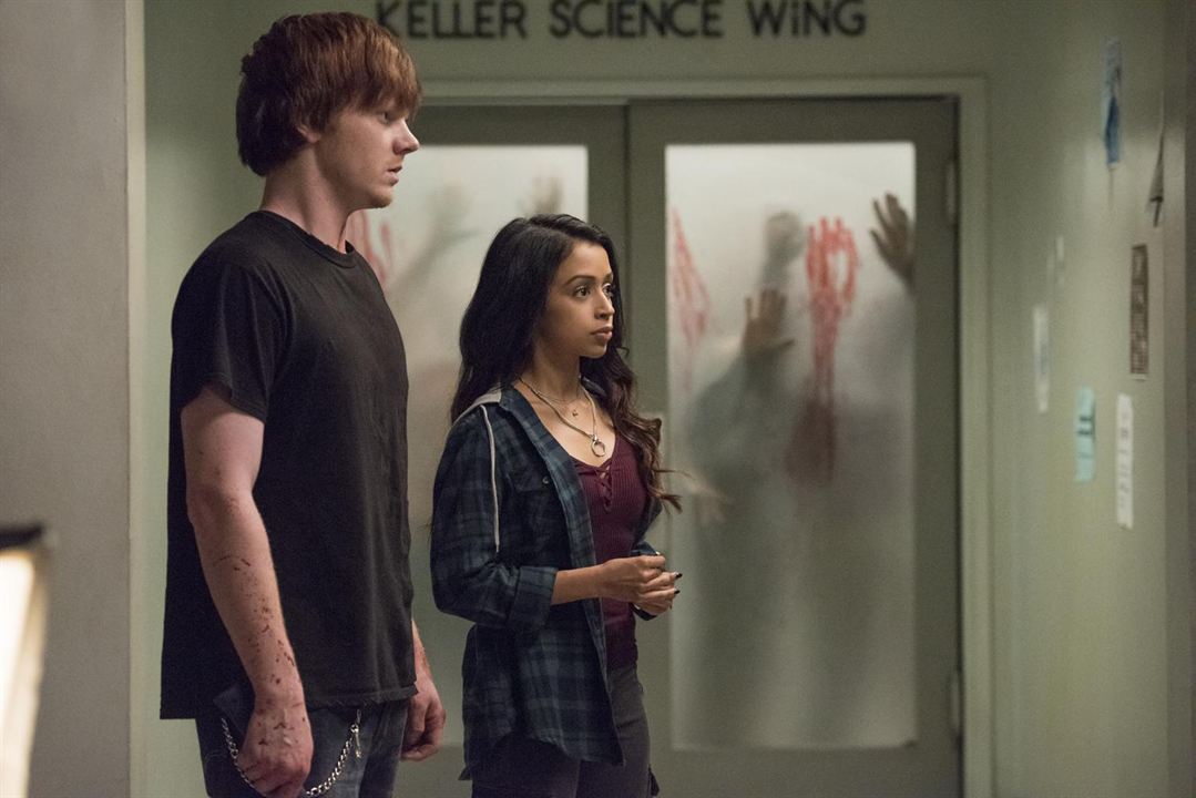 Freakish : Foto Liza Koshy, Adam Hicks