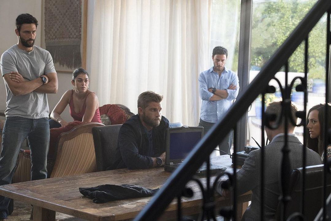 Foto Mike Vogel, Noah Mills, Hadi Tabbal, Natacha Karam, Erica Hernandez