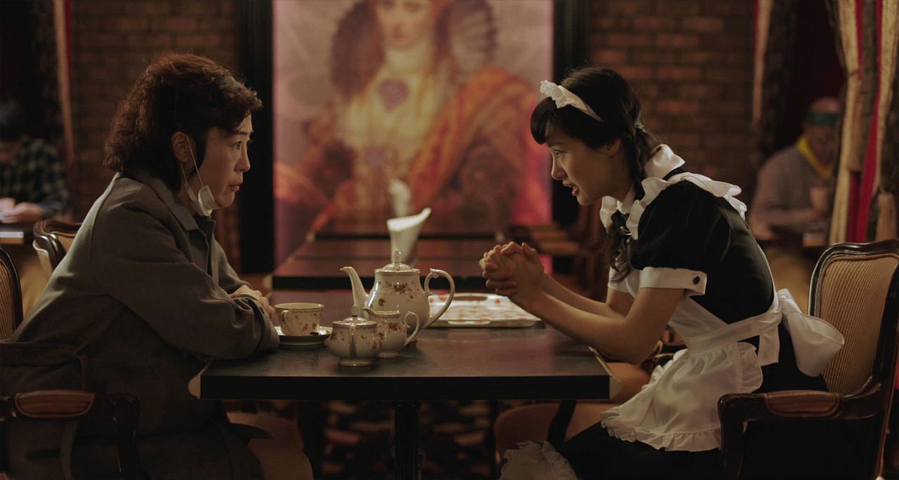 Foto Shinobu Terajima, Shioli Kutsuna