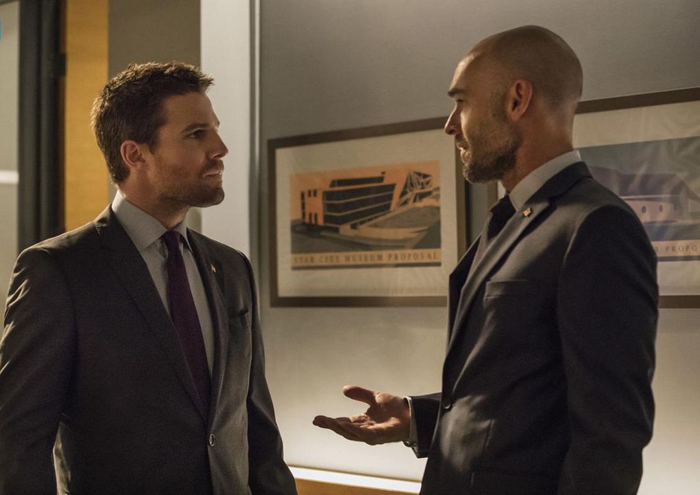 Arrow : Foto Paul Blackthorne, Stephen Amell