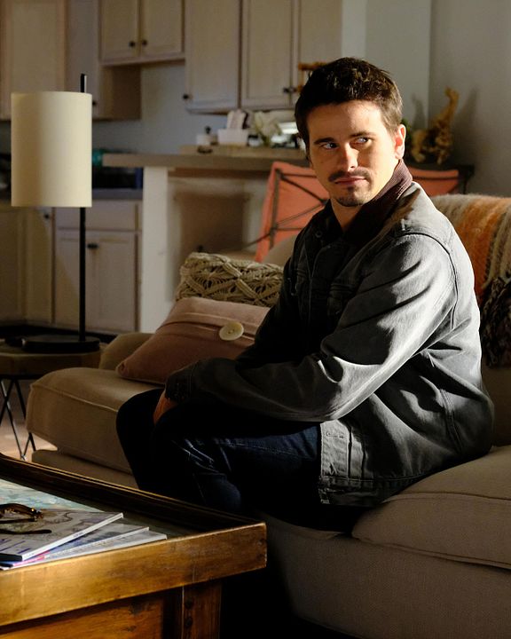 Kevin (Probably) Saves the World : Foto Jason Ritter