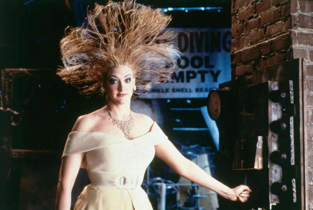 10. The Evolution of Joan Cusack's Blonde Hair: From "Addams Family" to "Shameless" - wide 9