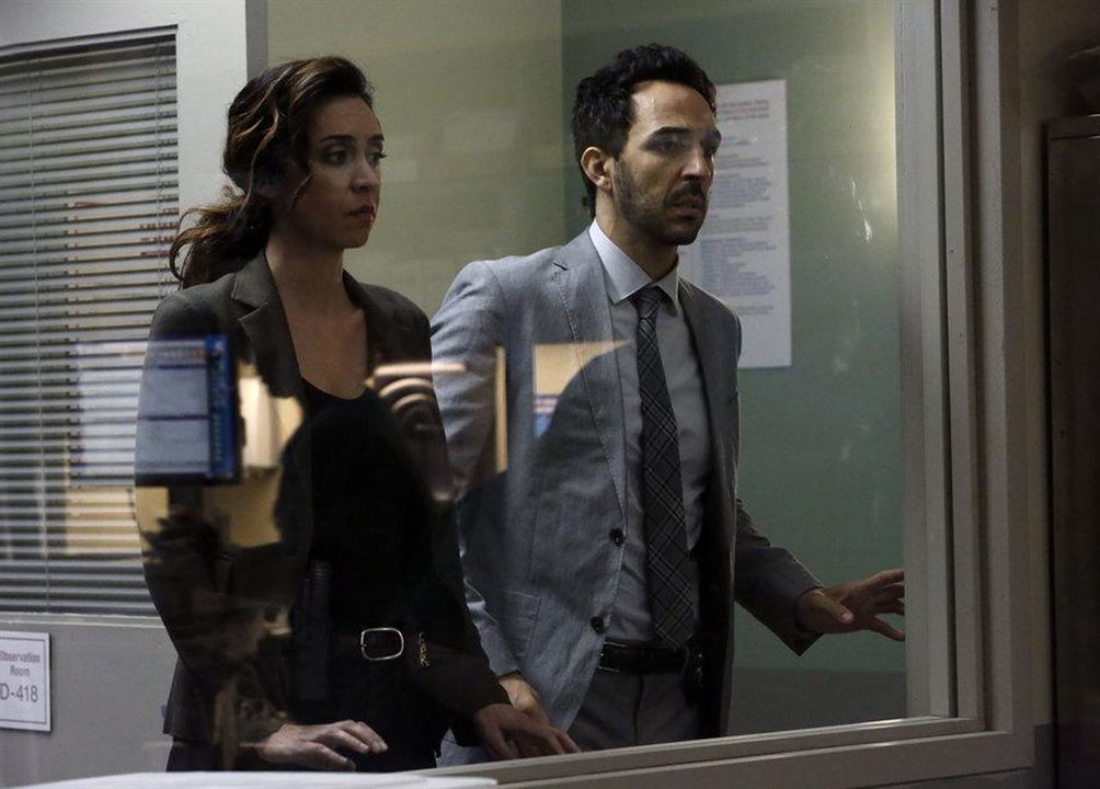 The Blacklist : Foto Amir Arison, Mozhan Marnò