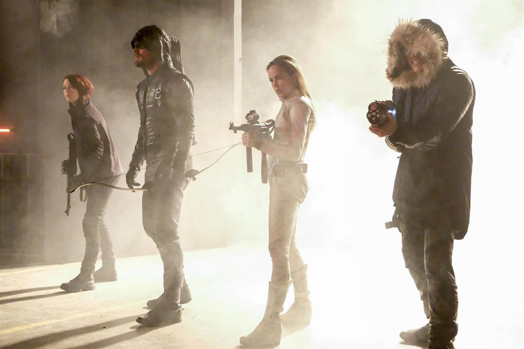 The Flash : Cartel Stephen Amell, Caity Lotz, Chyler Leigh, Wentworth Miller