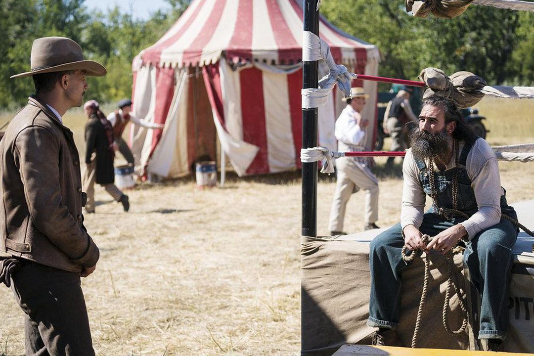 Foto Logan Marshall-Green