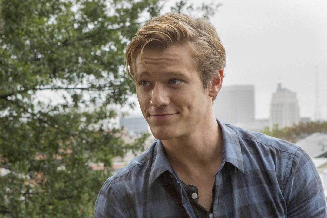 MacGyver (2016) : Foto Lucas Till