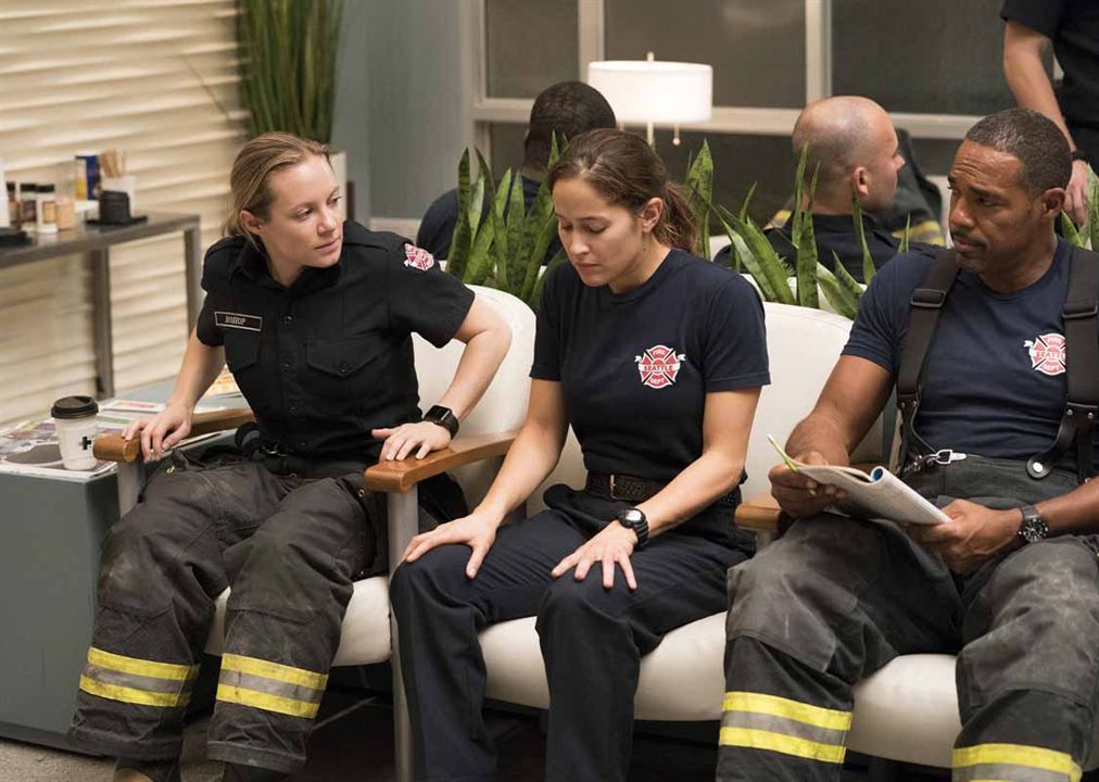 Estación 19 : Foto Jason George, Jaina Lee Ortiz, Danielle Savre, Jason George (II)