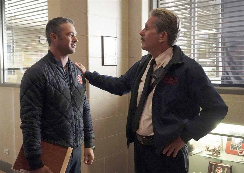 Chicago Fire : Foto Gary Cole, Taylor Kinney