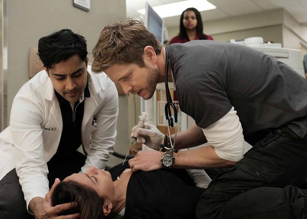 The Resident : Foto Matt Czuchry, Manish Dayal