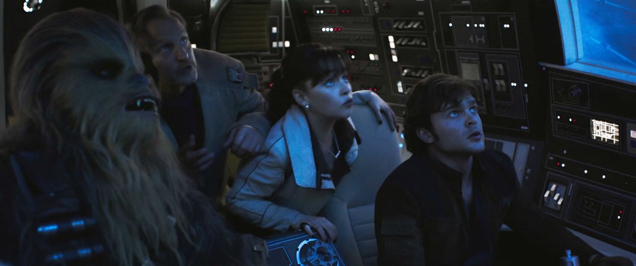Han Solo: Una Historia de Star Wars : Foto Alden Ehrenreich, Woody Harrelson, Emilia Clarke, Joonas Suotamo