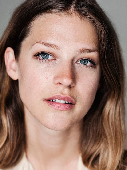 Cartel Emma Louise Saunders