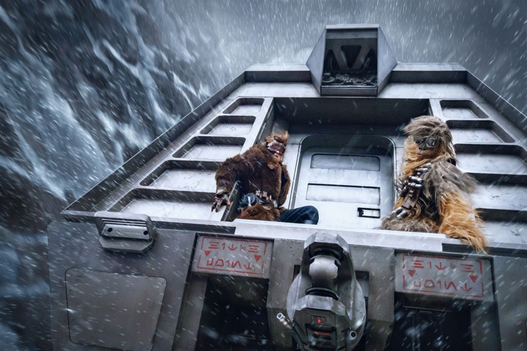 Han Solo: Una Historia de Star Wars : Foto Alden Ehrenreich, Joonas Suotamo