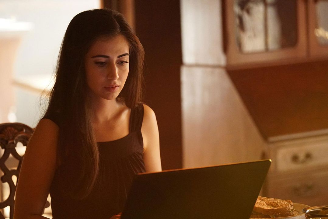 Beyond : Foto Dilan Gwyn