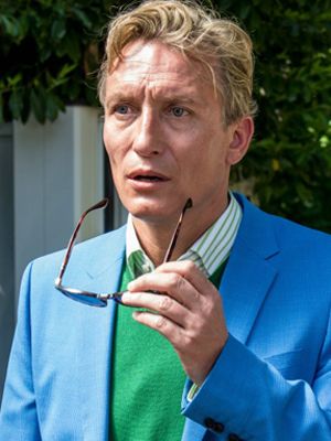 Cartel Oliver Masucci