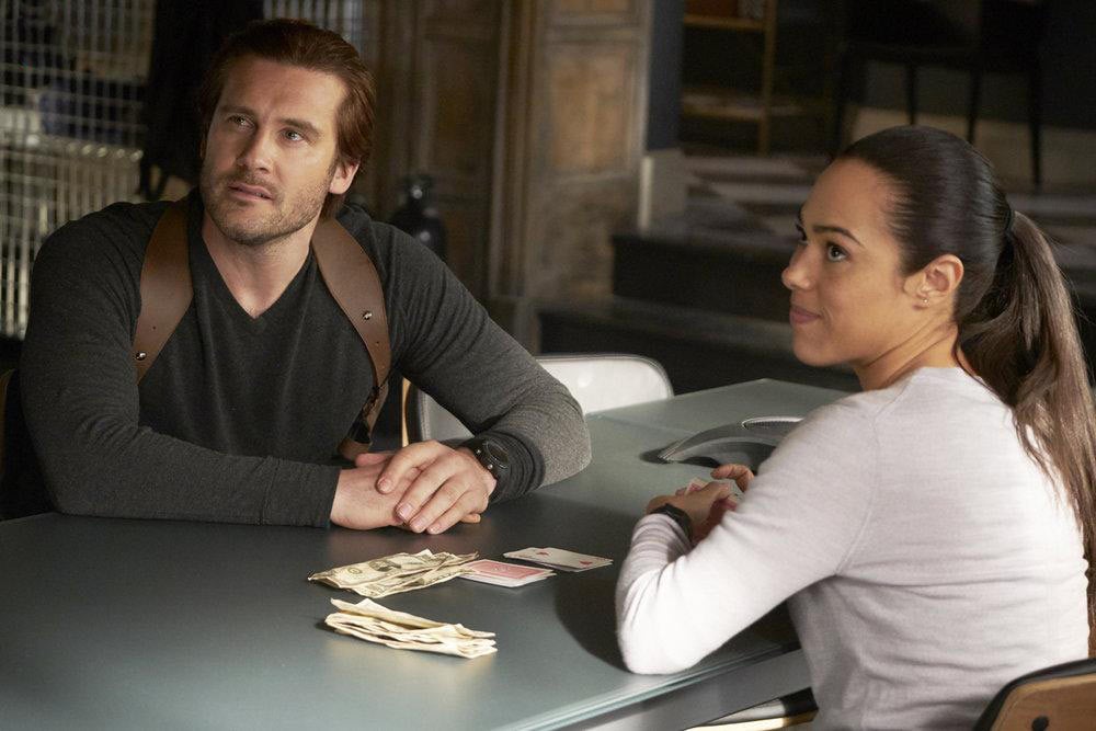 Taken (2017) : Foto Jessica Camacho, Clive Standen