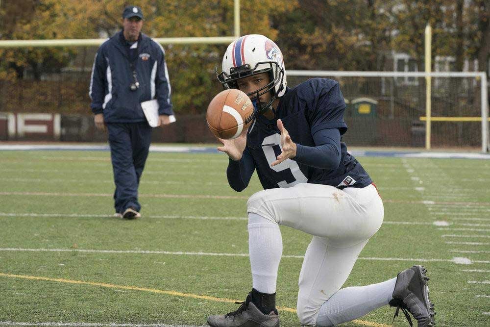 Rise : Foto Damon J. Gillespie