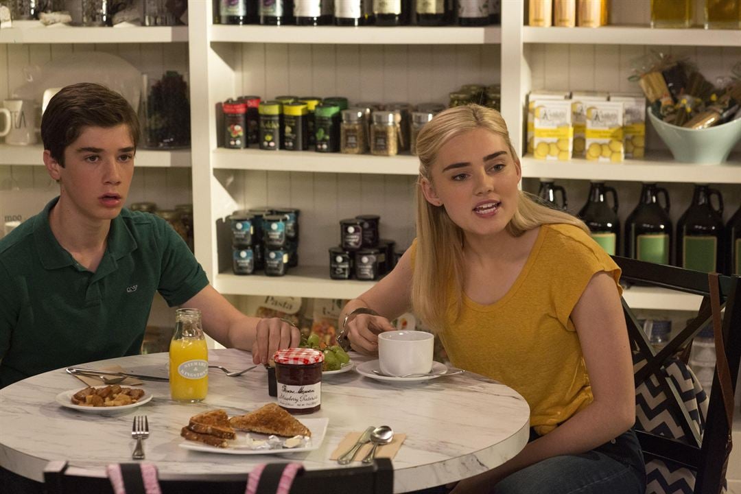 American Housewife (2016) : Foto Meg Donnelly, Daniel DiMaggio