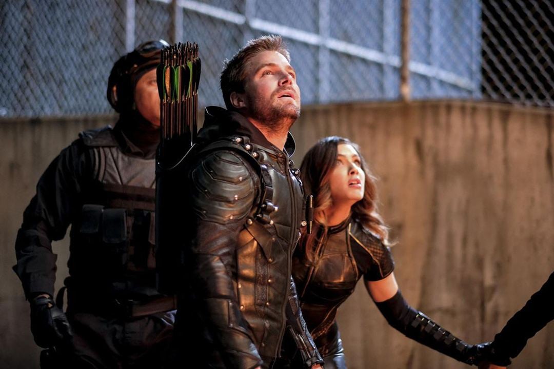 Arrow : Foto Stephen Amell, David Ramsey, Juliana Harkavy