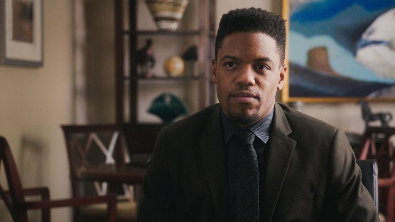 Elementary : Foto Jon Michael Hill