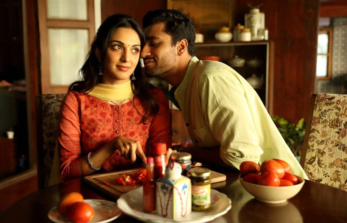 Cuatro historias de deseo : Foto Vicky Kaushal, Kiara Advani