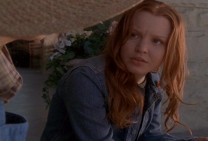 A dos metros bajo tierra : Foto