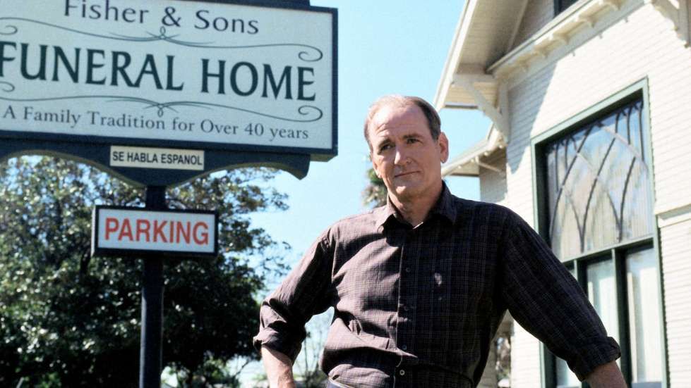 A dos metros bajo tierra : Foto